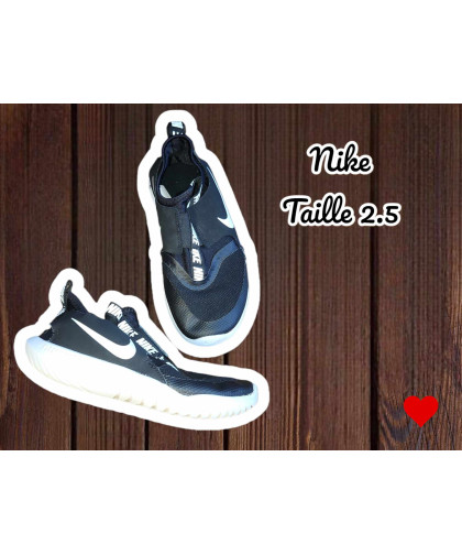 Soulier Nike Fille Taille 2,5